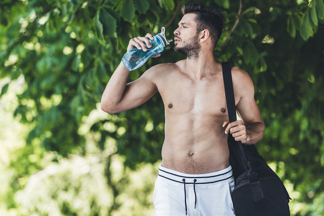 De Link Tussen Hydratatie en een Goede Nachtrust