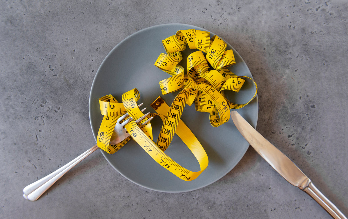 fried eggs cast iron frying pan