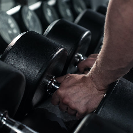 La migliore polvere di proteine del siero per costruire muscoli magri